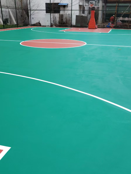 温县 球场长期使用易出现地面开裂